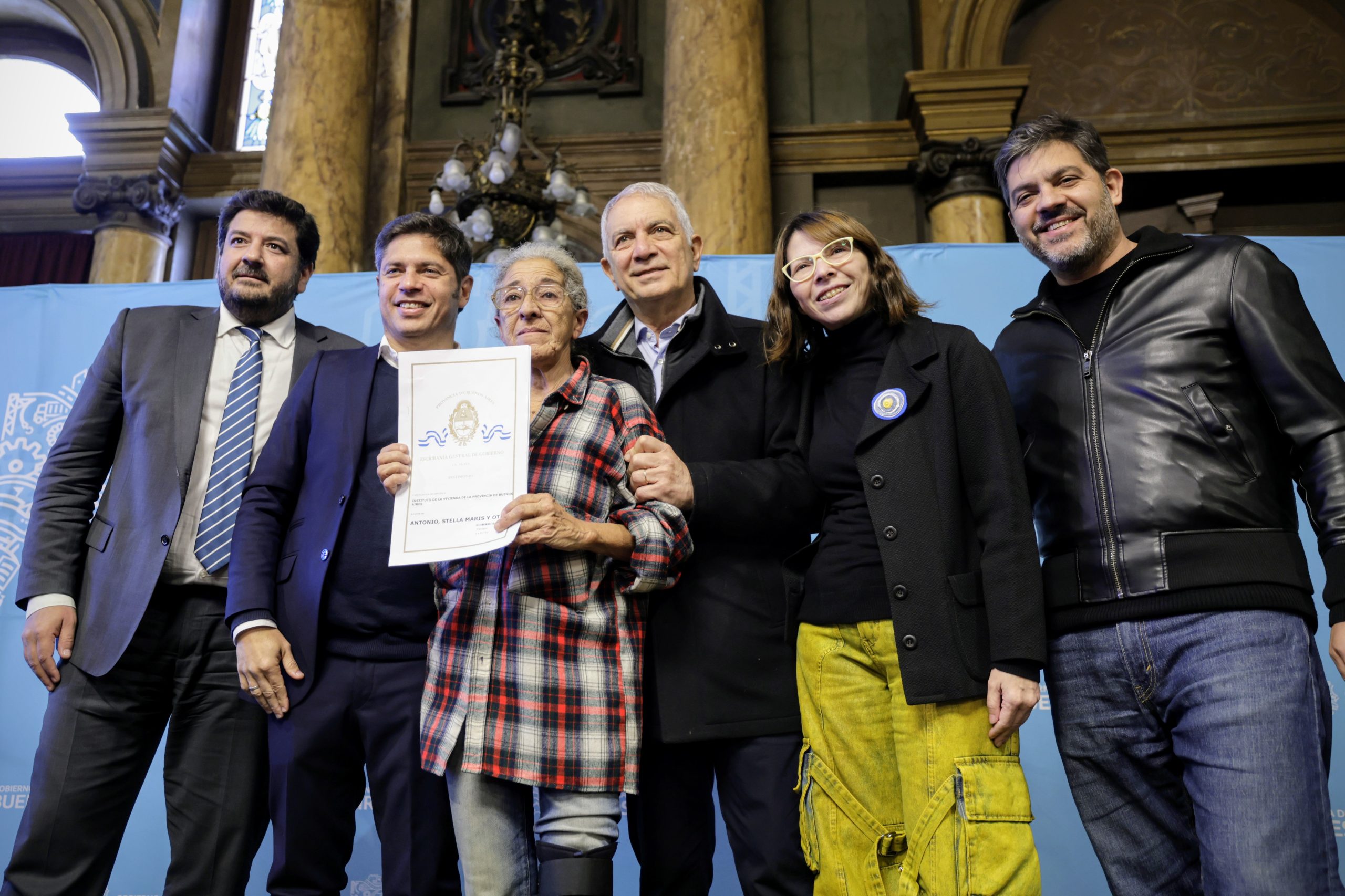 Kicillof inauguró un Mercado Bonaerense y puso en funcionamiento el primer Centro de Energías Renovables