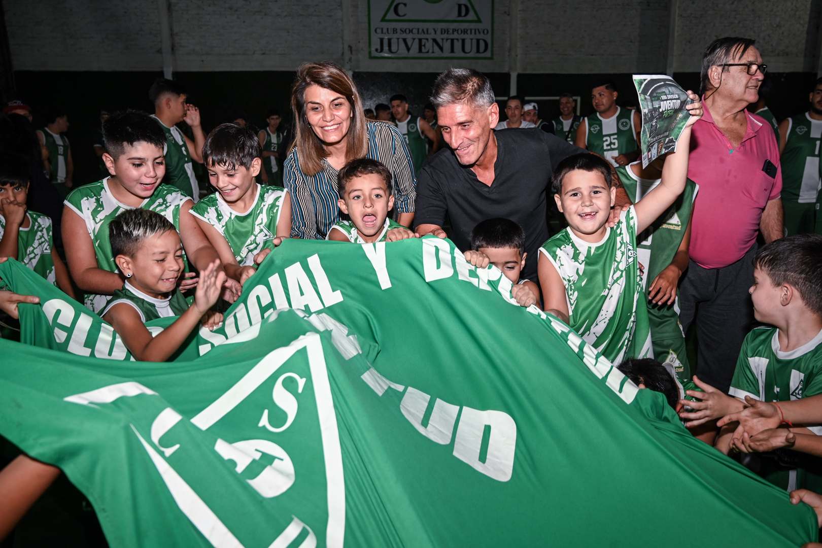 Junto al Municipio de Tigre, el Club Social y Deportivo Juventud presentó su equipo de futsal y de baby fútbol infantil